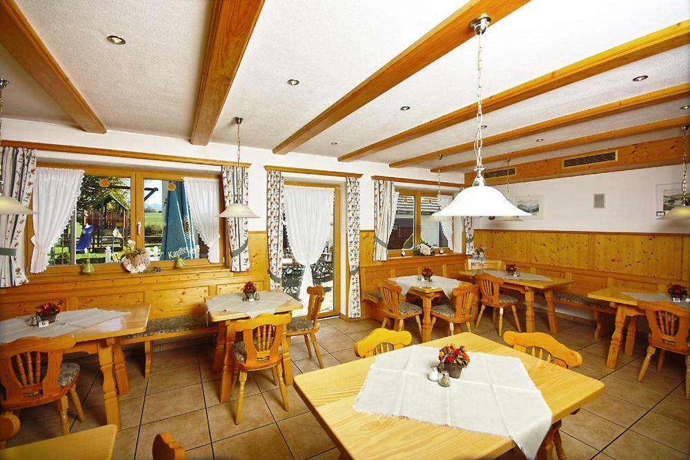 Gasthof "Zum Strauss" Hotel Wildsteig Bagian luar foto